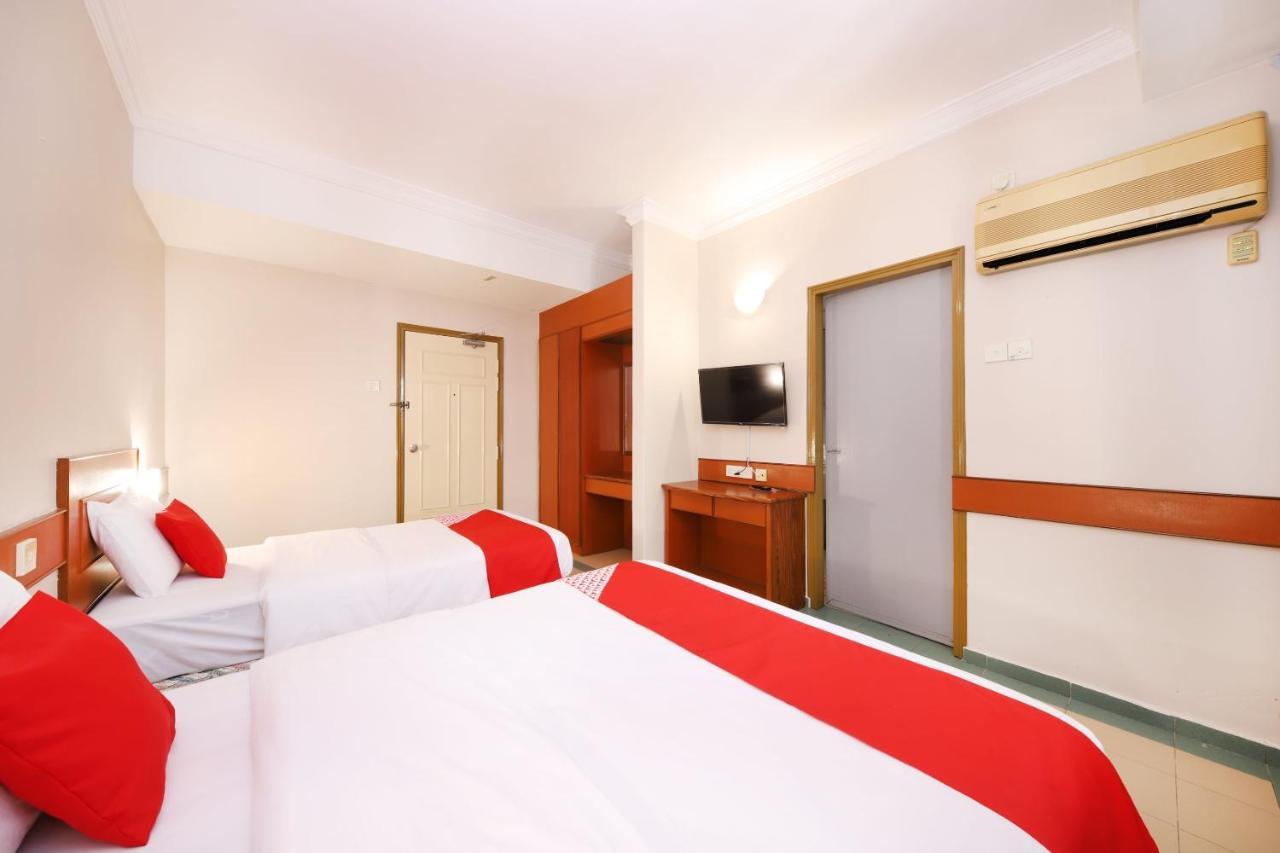 Oyo 764 Hotel Famous Inn Malacca Eksteriør bilde