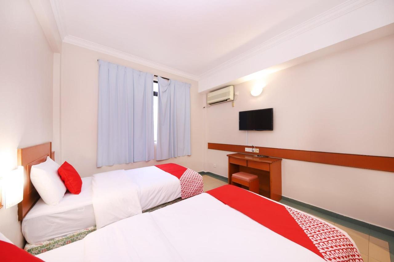 Oyo 764 Hotel Famous Inn Malacca Eksteriør bilde