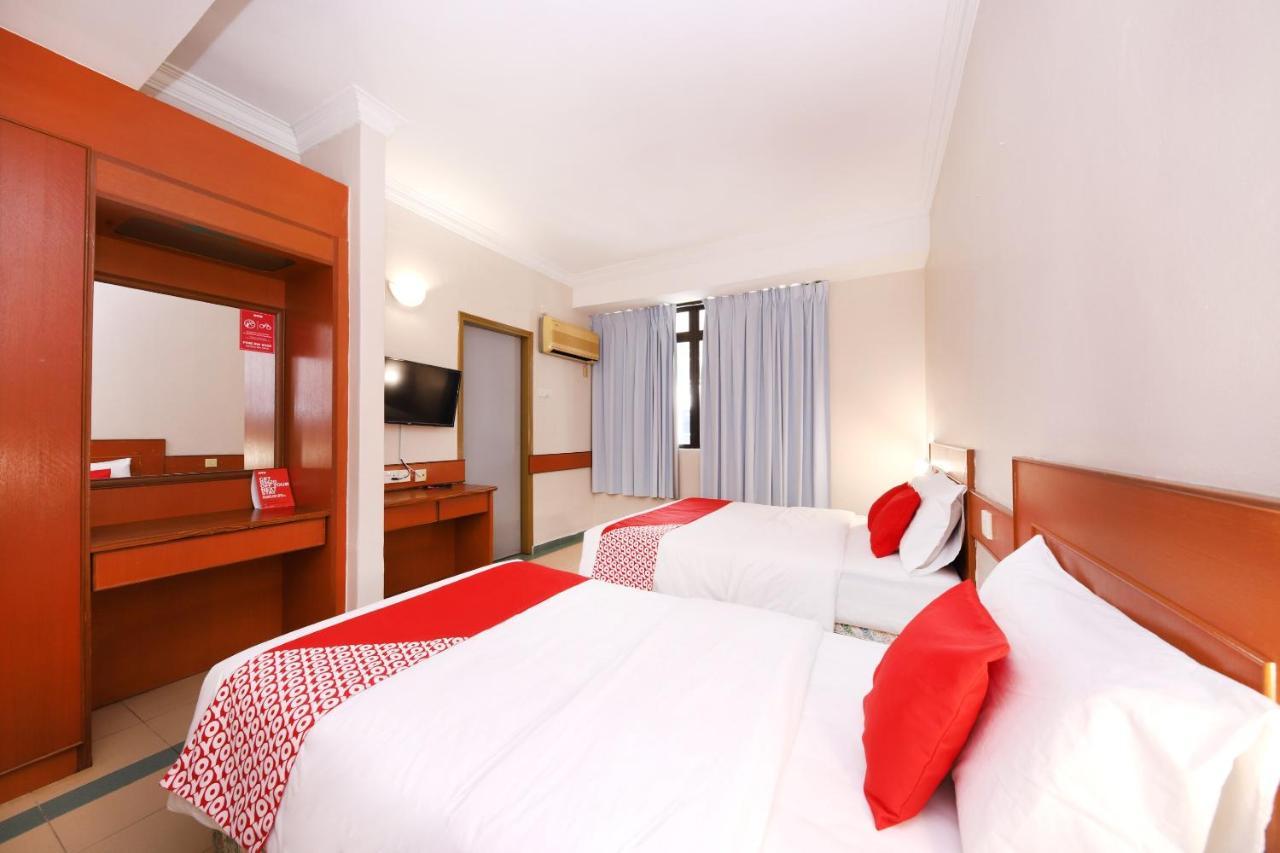 Oyo 764 Hotel Famous Inn Malacca Eksteriør bilde