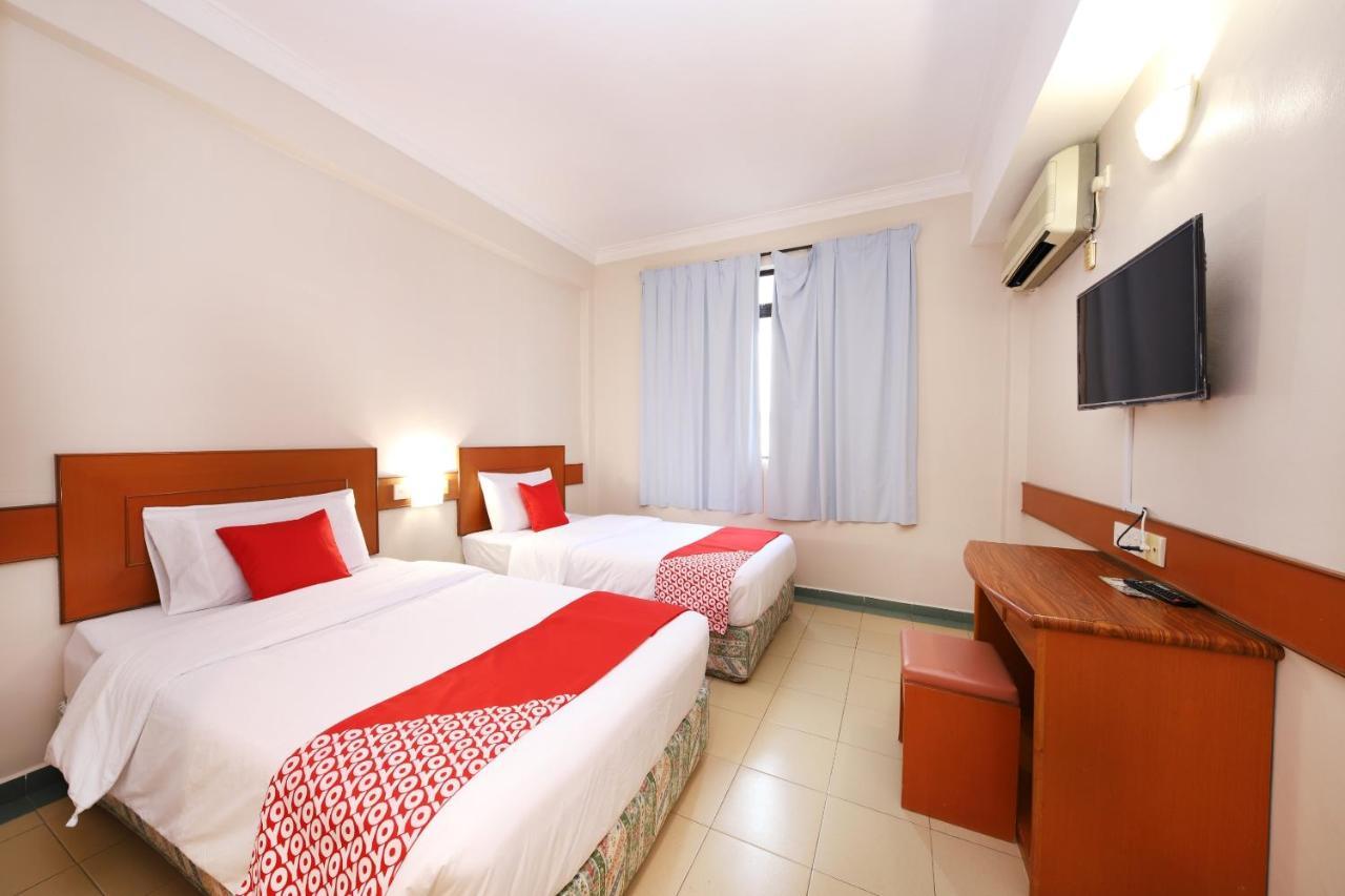 Oyo 764 Hotel Famous Inn Malacca Eksteriør bilde