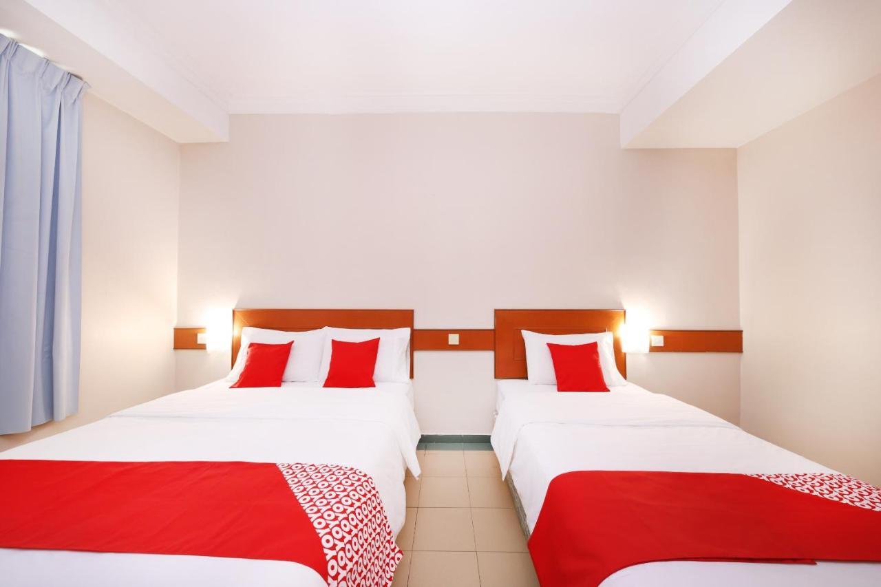 Oyo 764 Hotel Famous Inn Malacca Eksteriør bilde