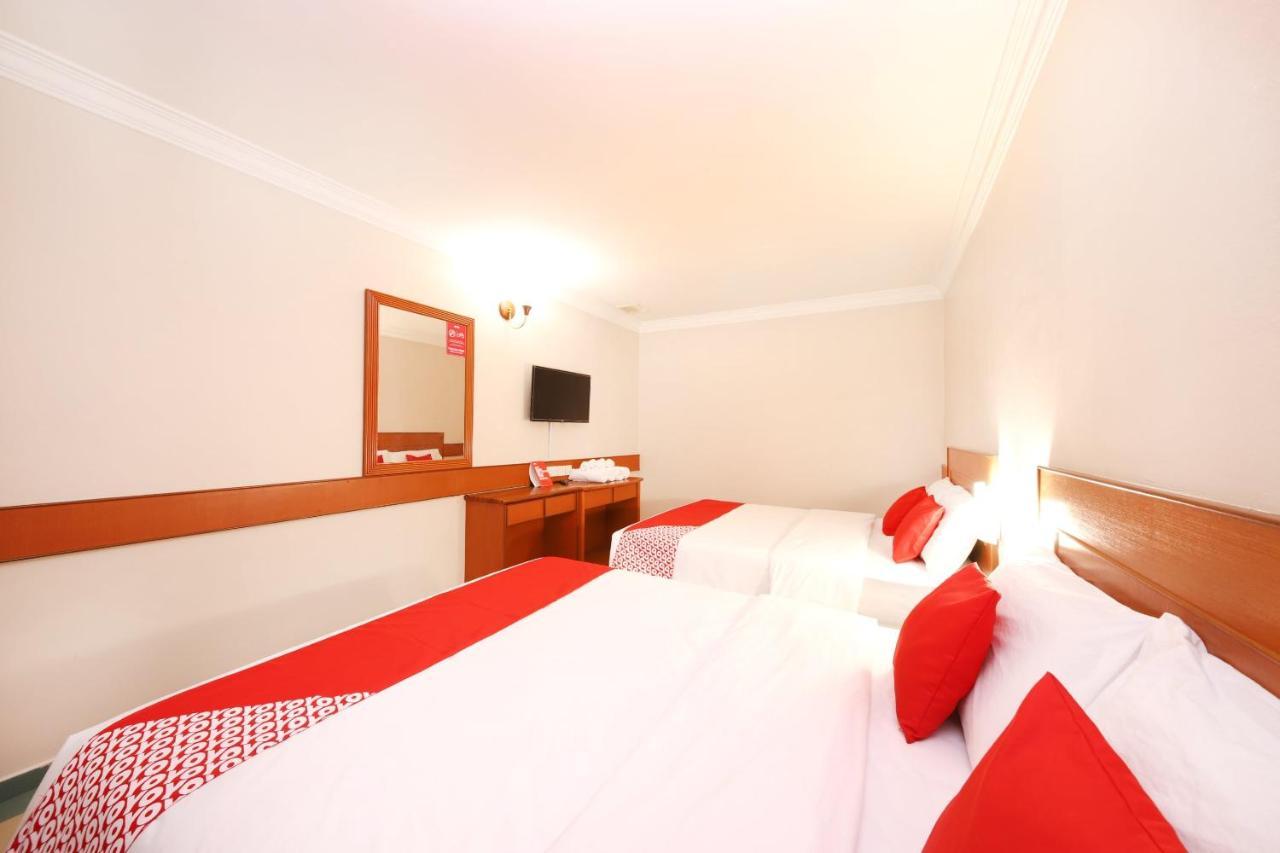 Oyo 764 Hotel Famous Inn Malacca Eksteriør bilde