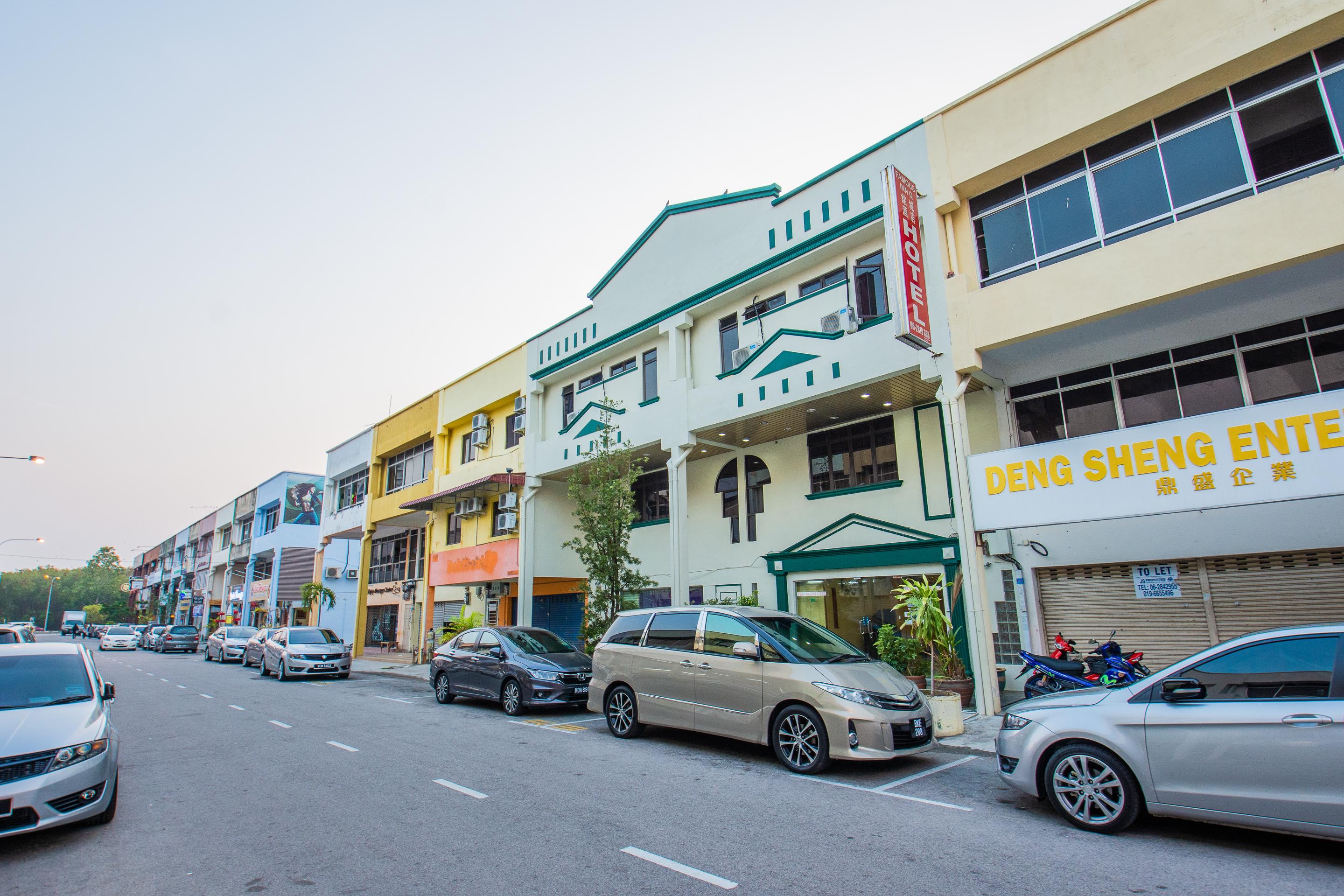 Oyo 764 Hotel Famous Inn Malacca Eksteriør bilde