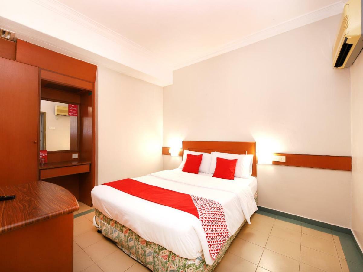 Oyo 764 Hotel Famous Inn Malacca Eksteriør bilde