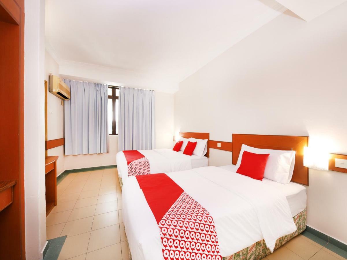 Oyo 764 Hotel Famous Inn Malacca Eksteriør bilde